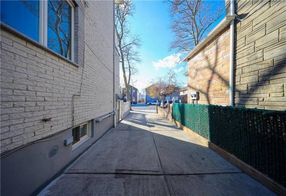 1971 Bay Ridge Parkway, Brooklyn, New York 11204, ,Residential,For Sale,Bay Ridge,488048