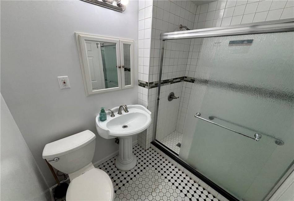 106 45th Street, Brooklyn, New York 11207, 3 Bedrooms Bedrooms, ,1 BathroomBathrooms,Rental,For Sale,45th,488061