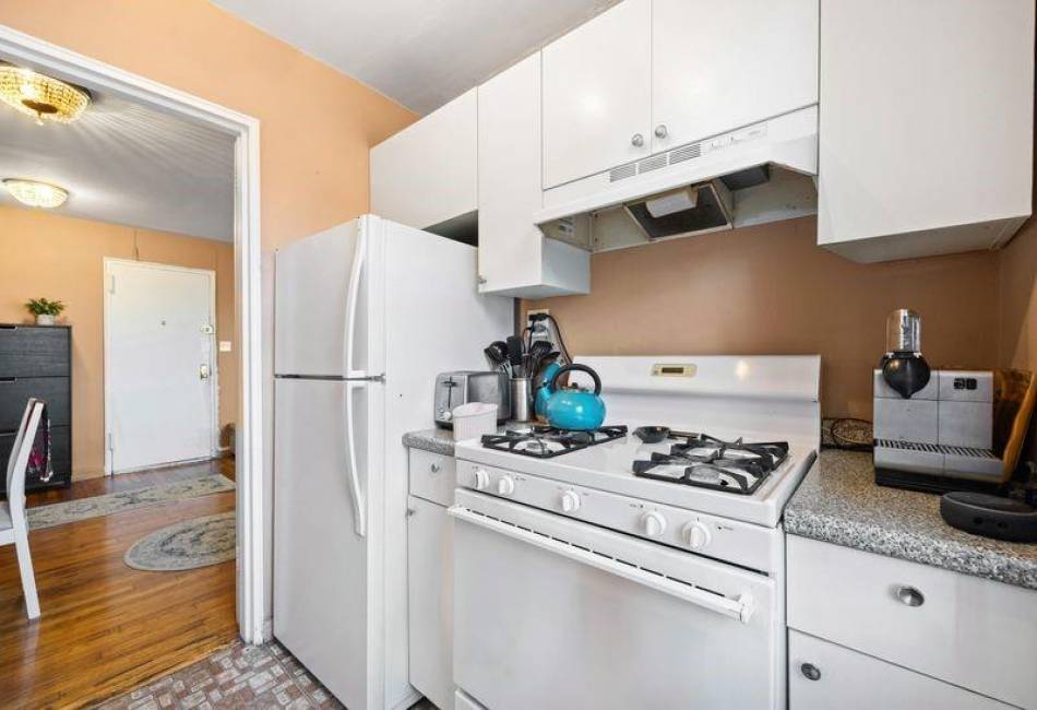 2900 Ocean Avenue, Brooklyn, New York 11235, 1 Bedroom Bedrooms, ,1 BathroomBathrooms,Residential,For Sale,Ocean,488080