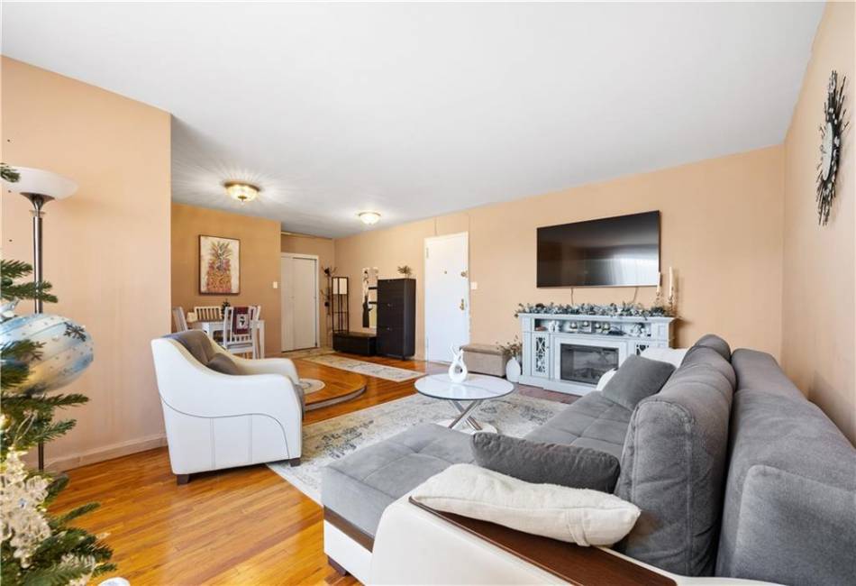 2900 Ocean Avenue, Brooklyn, New York 11235, 1 Bedroom Bedrooms, ,1 BathroomBathrooms,Residential,For Sale,Ocean,488080