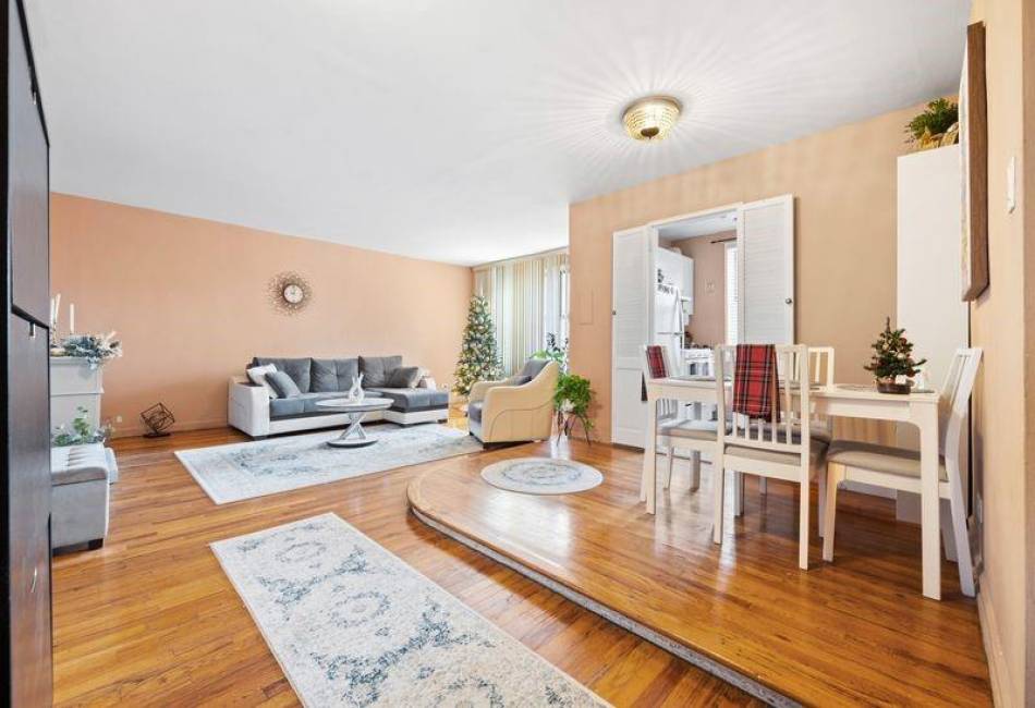 2900 Ocean Avenue, Brooklyn, New York 11235, 1 Bedroom Bedrooms, ,1 BathroomBathrooms,Residential,For Sale,Ocean,488080