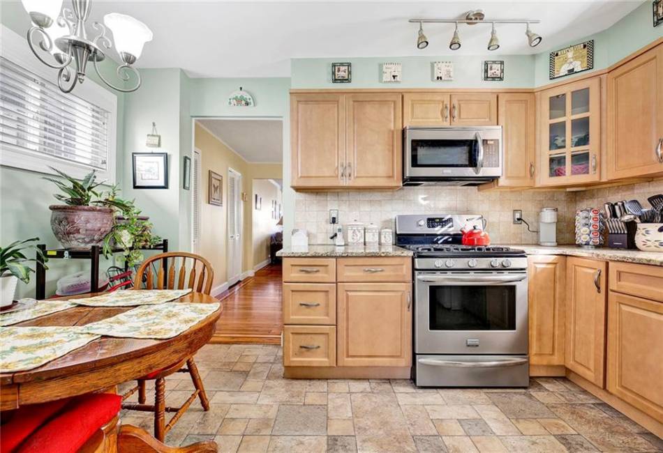 2012 34th Street, Brooklyn, New York 11234, 3 Bedrooms Bedrooms, ,2 BathroomsBathrooms,Residential,For Sale,34th,488067