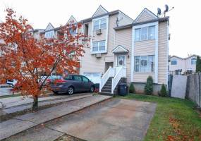 31 Northport Lane, Staten Island, New York 10314, 2 Bedrooms Bedrooms, ,2 BathroomsBathrooms,Residential,For Sale,Northport,488089