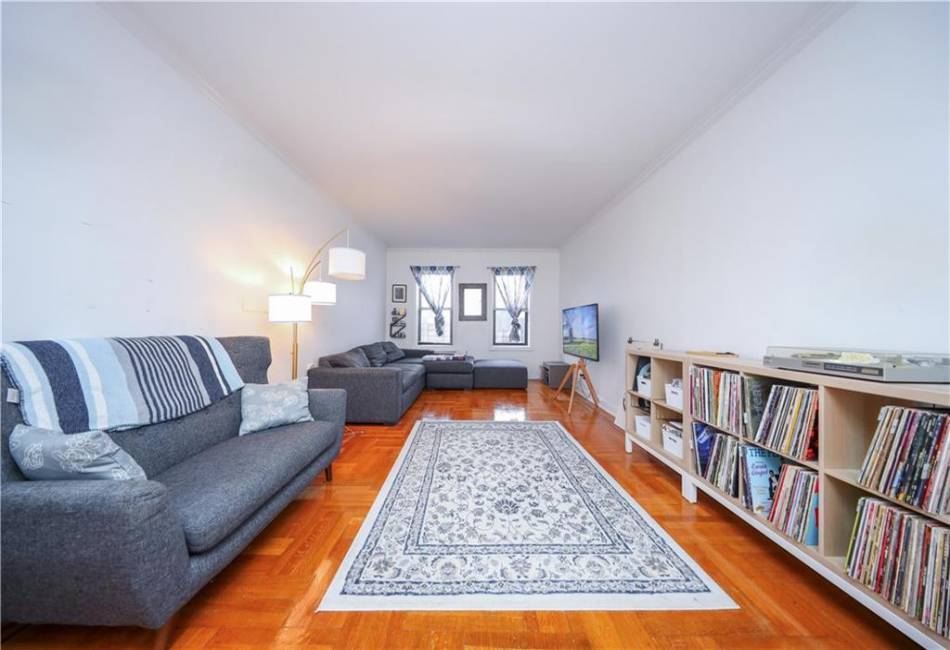 80 Avenue P, Brooklyn, New York 11204, 1 Bedroom Bedrooms, ,1 BathroomBathrooms,Residential,For Sale,Avenue P,488113