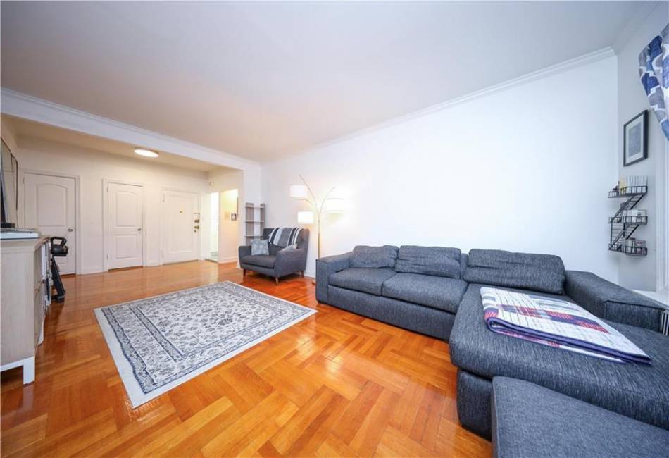 80 Avenue P, Brooklyn, New York 11204, 1 Bedroom Bedrooms, ,1 BathroomBathrooms,Residential,For Sale,Avenue P,488113