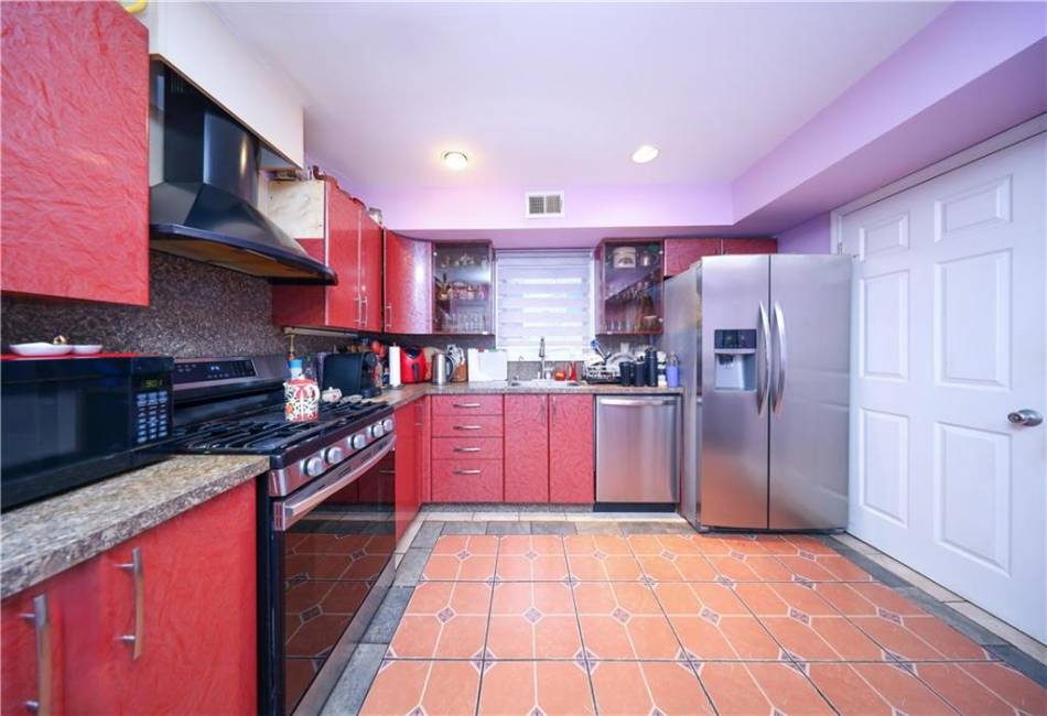 522 Bedford Avenue, Staten Island, New York 10306, 3 Bedrooms Bedrooms, ,3 BathroomsBathrooms,Residential,For Sale,Bedford,488117