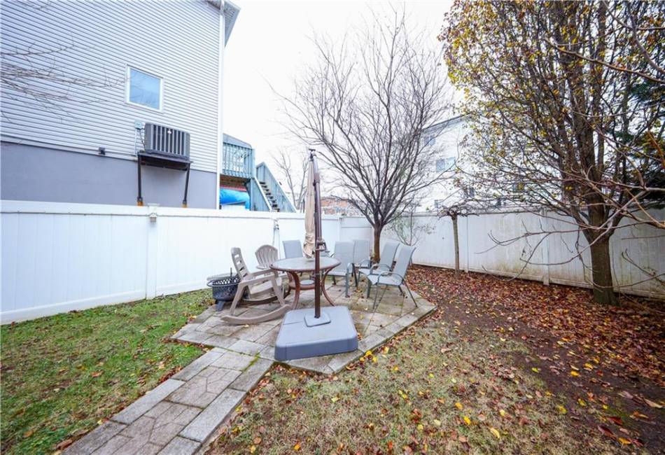 522 Bedford Avenue, Staten Island, New York 10306, 3 Bedrooms Bedrooms, ,3 BathroomsBathrooms,Residential,For Sale,Bedford,488117