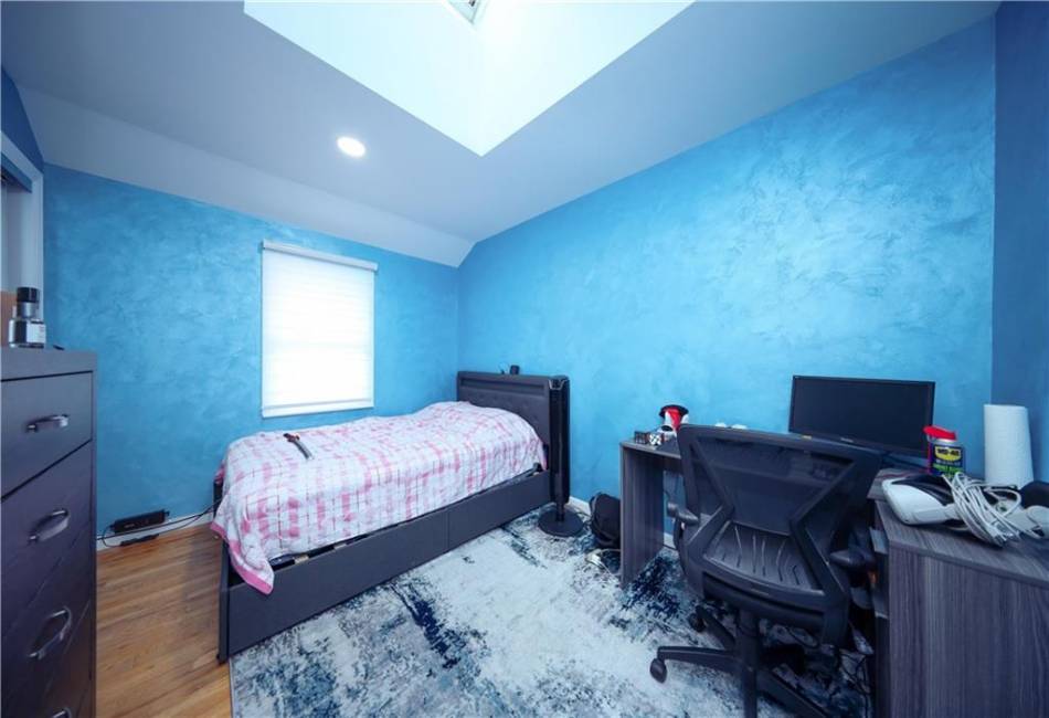 522 Bedford Avenue, Staten Island, New York 10306, 3 Bedrooms Bedrooms, ,3 BathroomsBathrooms,Residential,For Sale,Bedford,488117