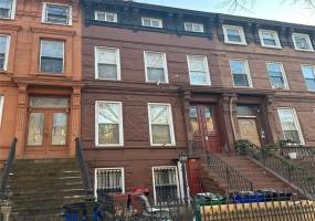 34 Hart Street, Brooklyn, New York 11206, 8 Bedrooms Bedrooms, ,4 BathroomsBathrooms,Residential,For Sale,Hart,488118