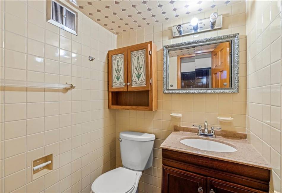 40 Bay 7th Street, Brooklyn, New York 11228, 6 Bedrooms Bedrooms, ,3 BathroomsBathrooms,Residential,For Sale,Bay 7th,488144