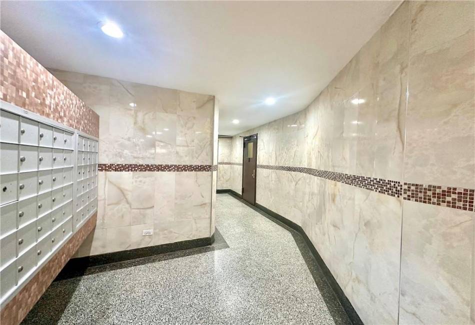 2680 19th Street, Brooklyn, New York 11235, 1 Bedroom Bedrooms, ,1 BathroomBathrooms,Residential,For Sale,19th,488146