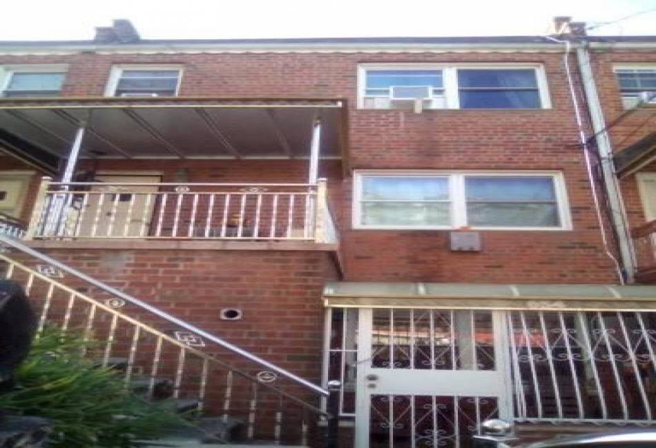 654 Autumn Avenue, Brooklyn, New York 11208, 5 Bedrooms Bedrooms, ,4 BathroomsBathrooms,Residential,For Sale,Autumn,488162