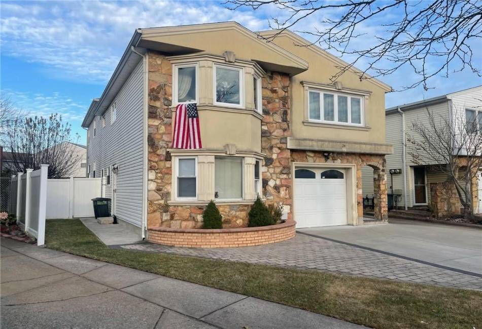 24 Purdue Court, Staten Island, New York 10314, 4 Bedrooms Bedrooms, ,3 BathroomsBathrooms,Rental,For Sale,Purdue,488164