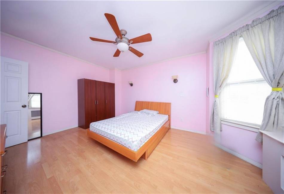 39 Reynolds Street, Staten Island, New York 10305, 3 Bedrooms Bedrooms, ,2 BathroomsBathrooms,Residential,For Sale,Reynolds,488165