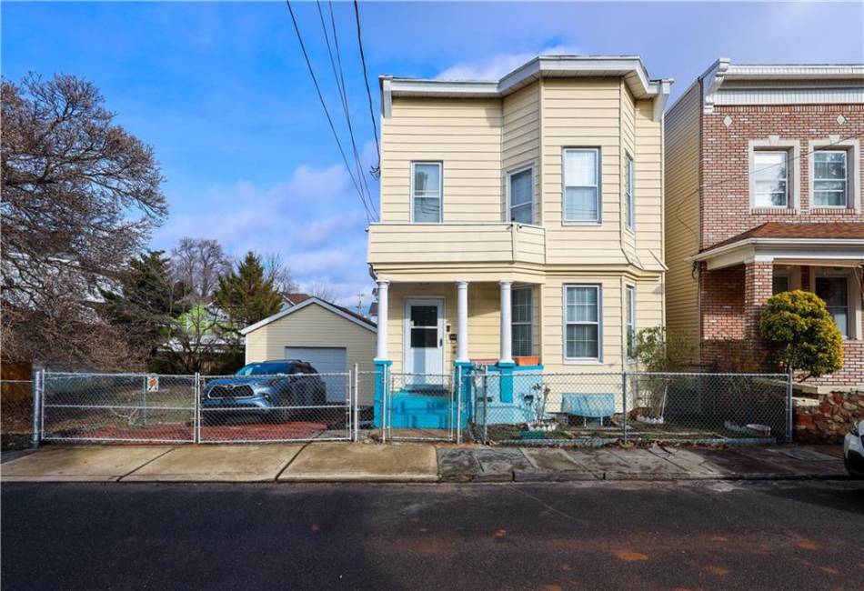 39 Reynolds Street, Staten Island, New York 10305, 3 Bedrooms Bedrooms, ,2 BathroomsBathrooms,Residential,For Sale,Reynolds,488165