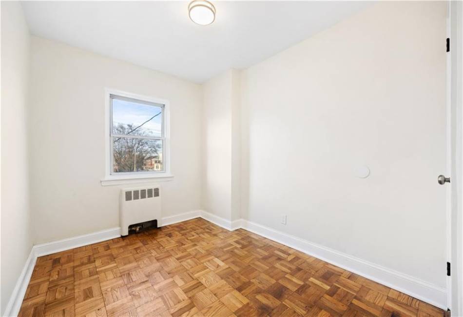 2924 Baisley Avenue, Brooklyn, New York 10461, 3 Bedrooms Bedrooms, ,2 BathroomsBathrooms,Residential,For Sale,Baisley,488190