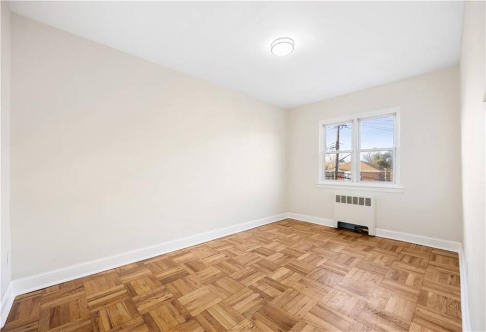 2924 Baisley Avenue, Brooklyn, New York 10461, 3 Bedrooms Bedrooms, ,2 BathroomsBathrooms,Residential,For Sale,Baisley,488190