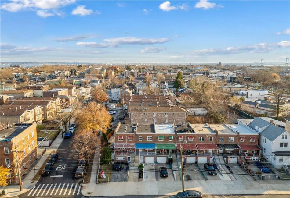 2924 Baisley Avenue, Brooklyn, New York 10461, 3 Bedrooms Bedrooms, ,2 BathroomsBathrooms,Residential,For Sale,Baisley,488190