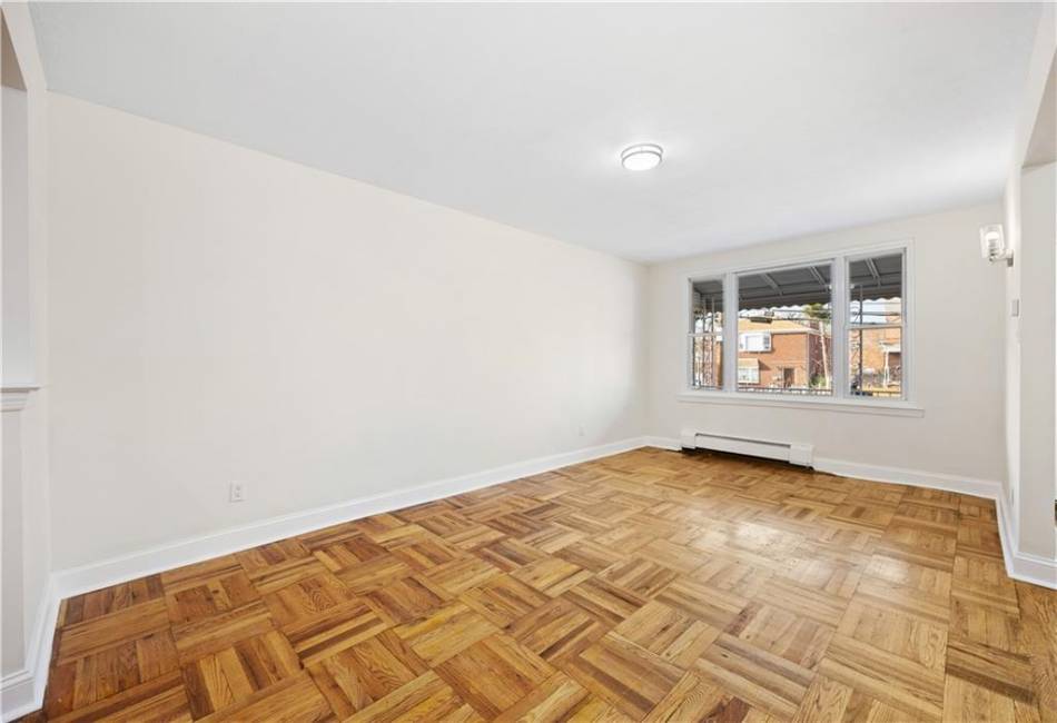 2924 Baisley Avenue, Brooklyn, New York 10461, 3 Bedrooms Bedrooms, ,2 BathroomsBathrooms,Residential,For Sale,Baisley,488190