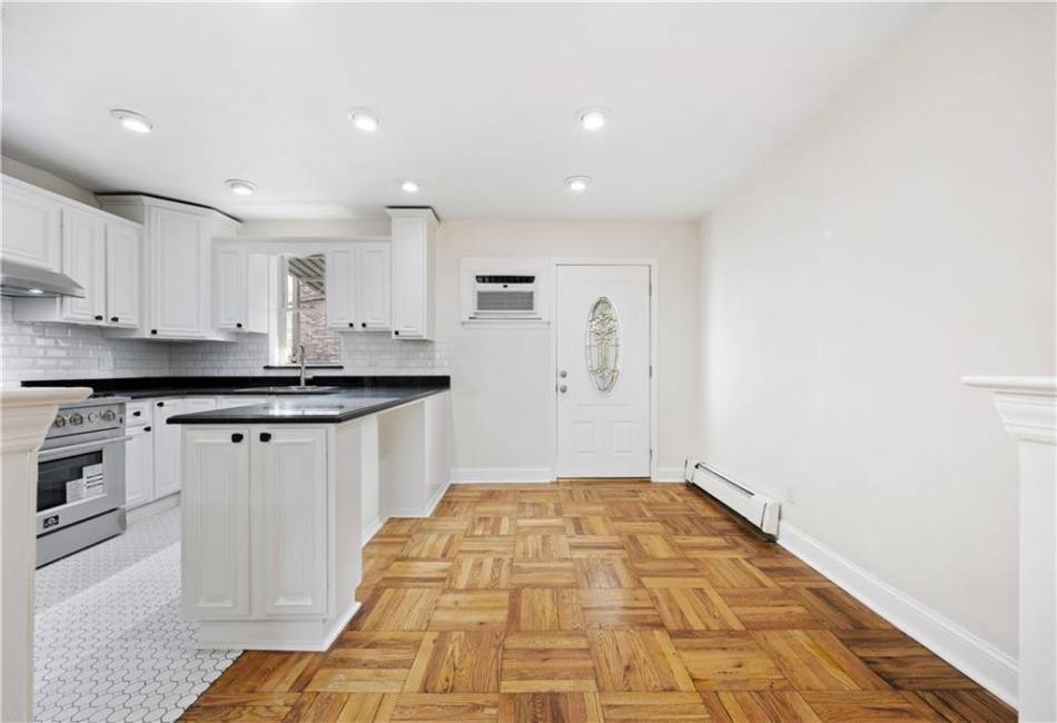 2924 Baisley Avenue, Brooklyn, New York 10461, 3 Bedrooms Bedrooms, ,2 BathroomsBathrooms,Residential,For Sale,Baisley,488190