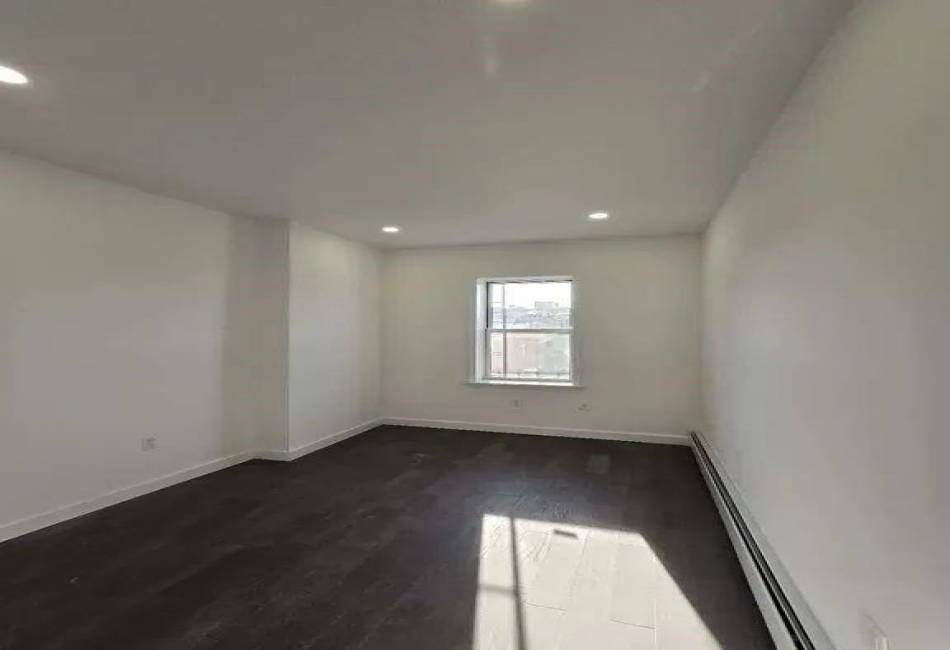 2062 Bath Avenue, Brooklyn, New York 11214, 3 Bedrooms Bedrooms, ,2 BathroomsBathrooms,Rental,For Sale,Bath,488191