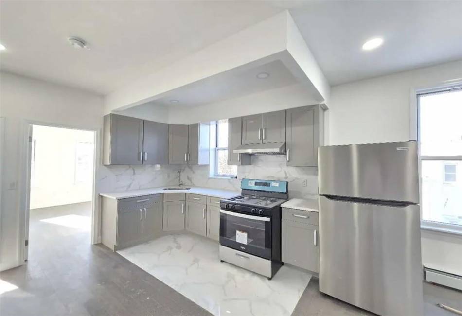 2062 Bath Avenue, Brooklyn, New York 11214, 3 Bedrooms Bedrooms, ,2 BathroomsBathrooms,Rental,For Sale,Bath,488192