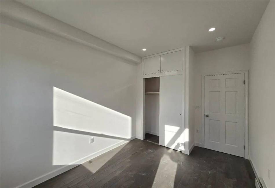 2062 Bath Avenue, Brooklyn, New York 11214, 3 Bedrooms Bedrooms, ,2 BathroomsBathrooms,Rental,For Sale,Bath,488192