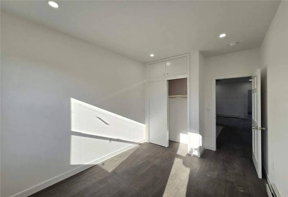 2062 Bath Avenue, Brooklyn, New York 11214, 3 Bedrooms Bedrooms, ,1 BathroomBathrooms,Rental,For Sale,Bath,488193