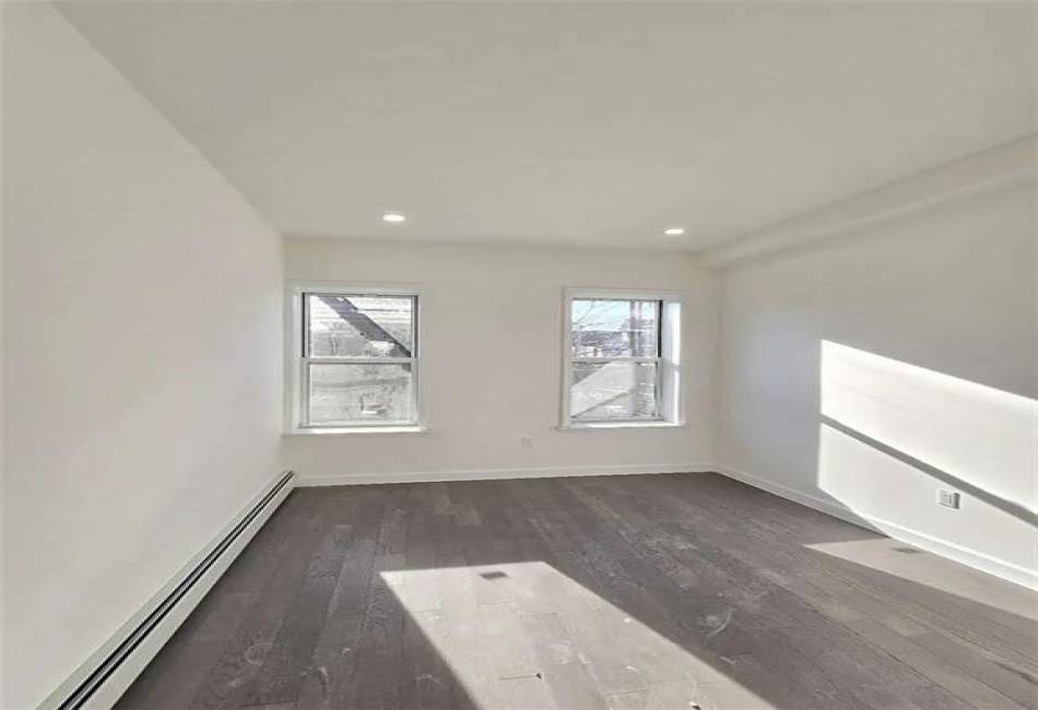 2062 Bath Avenue, Brooklyn, New York 11214, 3 Bedrooms Bedrooms, ,1 BathroomBathrooms,Rental,For Sale,Bath,488193