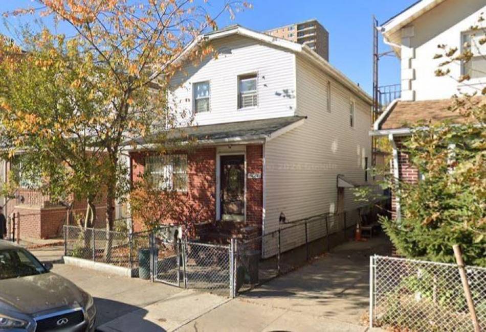 3022 Brighton 1st Street, Brooklyn, New York 11235, 4 Bedrooms Bedrooms, ,4 BathroomsBathrooms,Residential,For Sale,Brighton 1st,488196