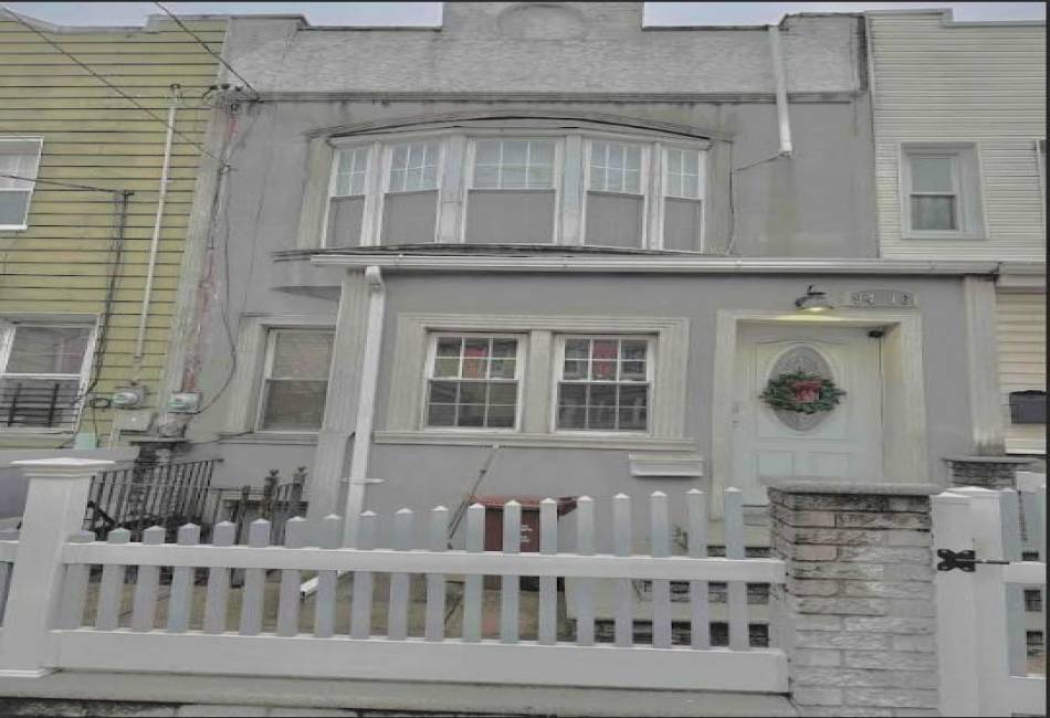 94-16 Forbell Street, Ozone Park, New York 11416, 3 Bedrooms Bedrooms, ,3 BathroomsBathrooms,Residential,For Sale,Forbell,488198