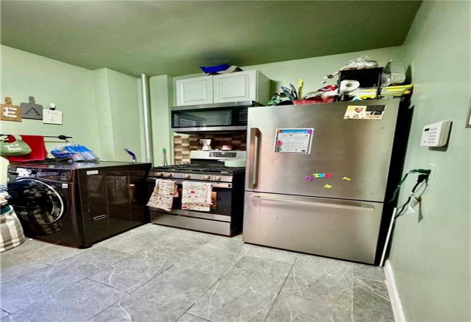 883 165th Street, Bronx, New York 10459, 2 Bedrooms Bedrooms, ,1 BathroomBathrooms,Rental,For Sale,165th,488213