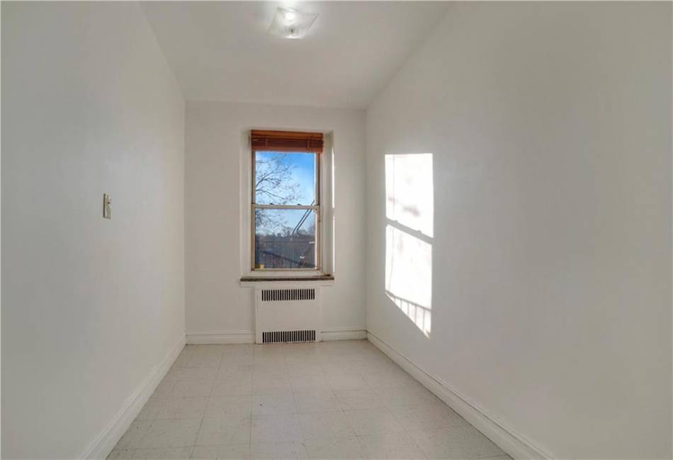 1560 18th Street, Brooklyn, New York 11230, 2 Bedrooms Bedrooms, ,1 BathroomBathrooms,Residential,For Sale,18th,488238