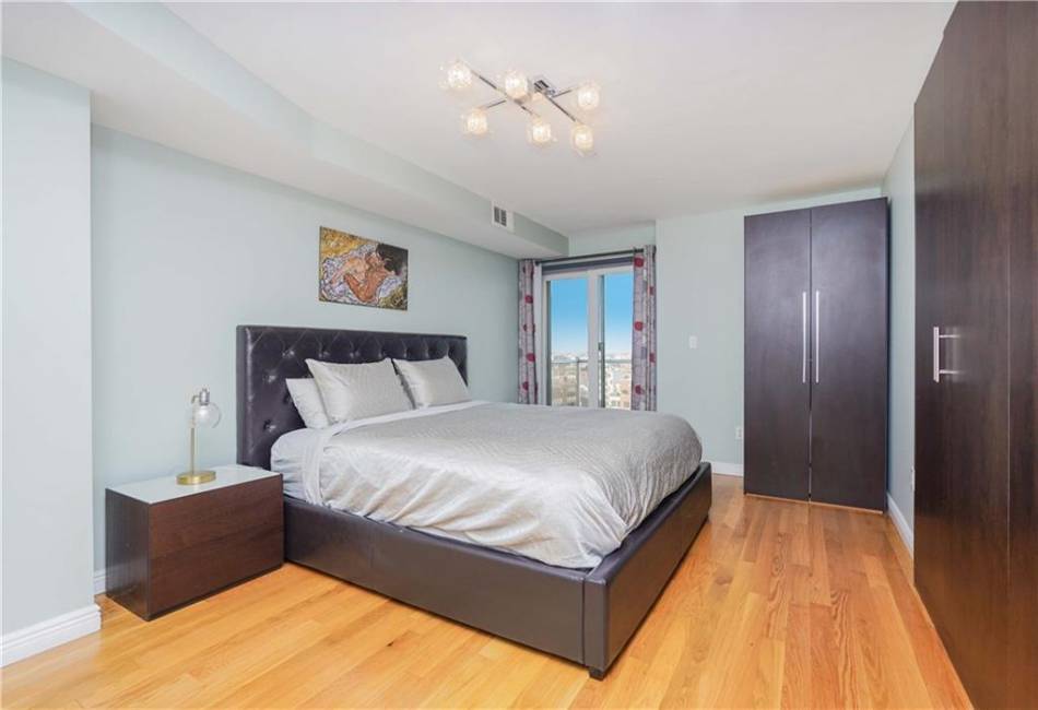 3015 Brighton 6th Street, Brooklyn, New York 11235, 3 Bedrooms Bedrooms, ,2 BathroomsBathrooms,Residential,For Sale,Brighton 6th,488246