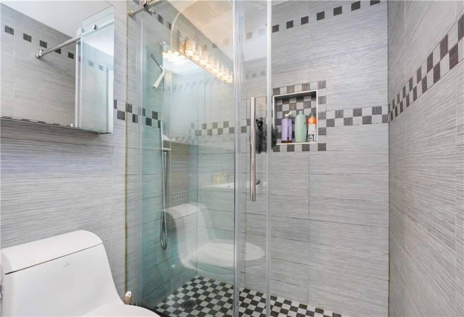 3015 Brighton 6th Street, Brooklyn, New York 11235, 3 Bedrooms Bedrooms, ,2 BathroomsBathrooms,Residential,For Sale,Brighton 6th,488246