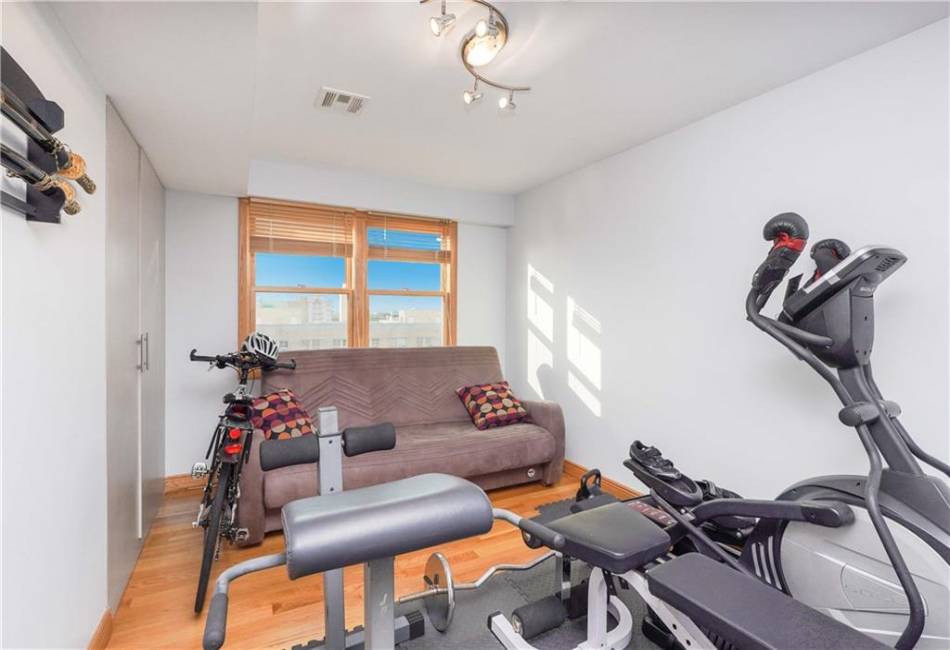 3015 Brighton 6th Street, Brooklyn, New York 11235, 3 Bedrooms Bedrooms, ,2 BathroomsBathrooms,Residential,For Sale,Brighton 6th,488246