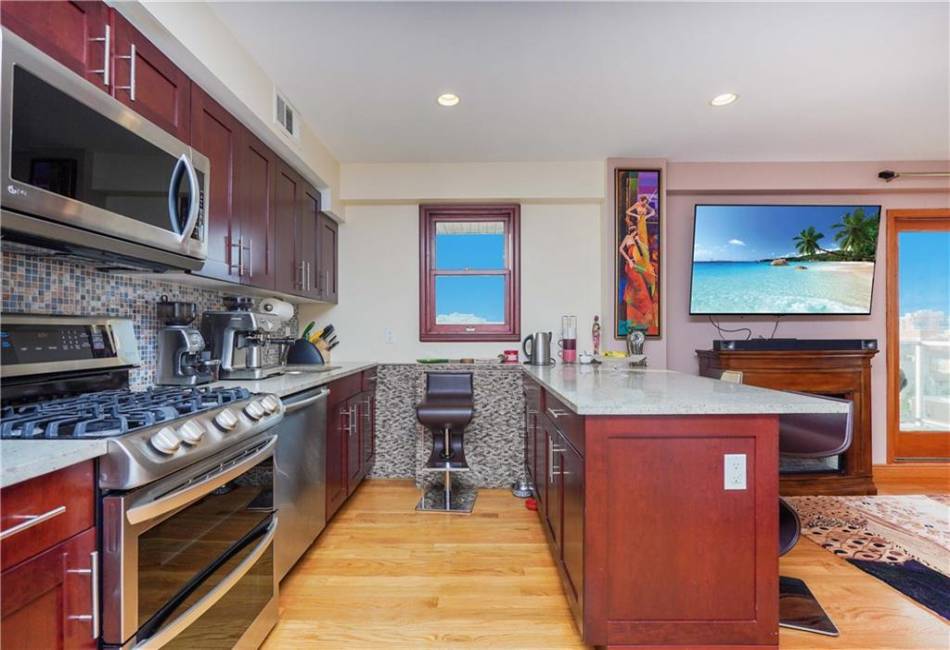 3015 Brighton 6th Street, Brooklyn, New York 11235, 3 Bedrooms Bedrooms, ,2 BathroomsBathrooms,Residential,For Sale,Brighton 6th,488246