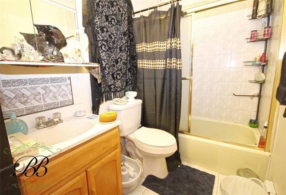 1151 72nd Street, Brooklyn, New York 11234, 7 Bedrooms Bedrooms, ,5 BathroomsBathrooms,Residential,For Sale,72nd,488249