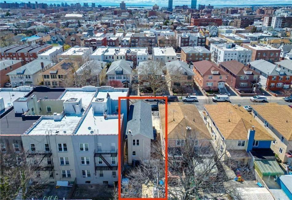 2345 81st Street, Brooklyn, New York 11214, 3 Bedrooms Bedrooms, ,2 BathroomsBathrooms,Residential,For Sale,81st,488270