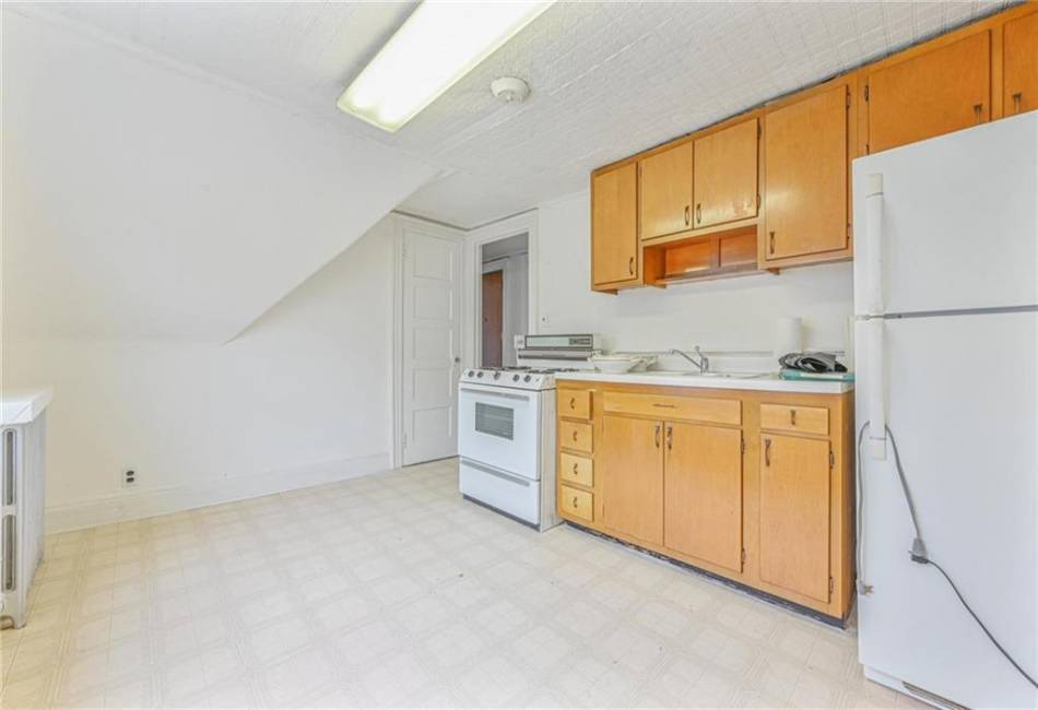 1045 73rd Street, Brooklyn, New York 11228, 5 Bedrooms Bedrooms, ,3 BathroomsBathrooms,Residential,For Sale,73rd,488278