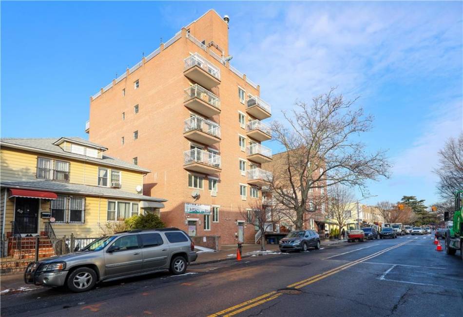 143 Avenue O, Brooklyn, New York 11204, 2 Bedrooms Bedrooms, ,2 BathroomsBathrooms,Residential,For Sale,Avenue O,488251