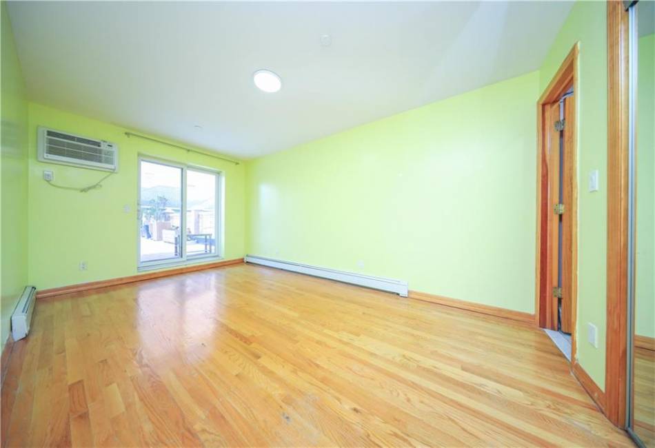 143 Avenue O, Brooklyn, New York 11204, 2 Bedrooms Bedrooms, ,2 BathroomsBathrooms,Residential,For Sale,Avenue O,488251