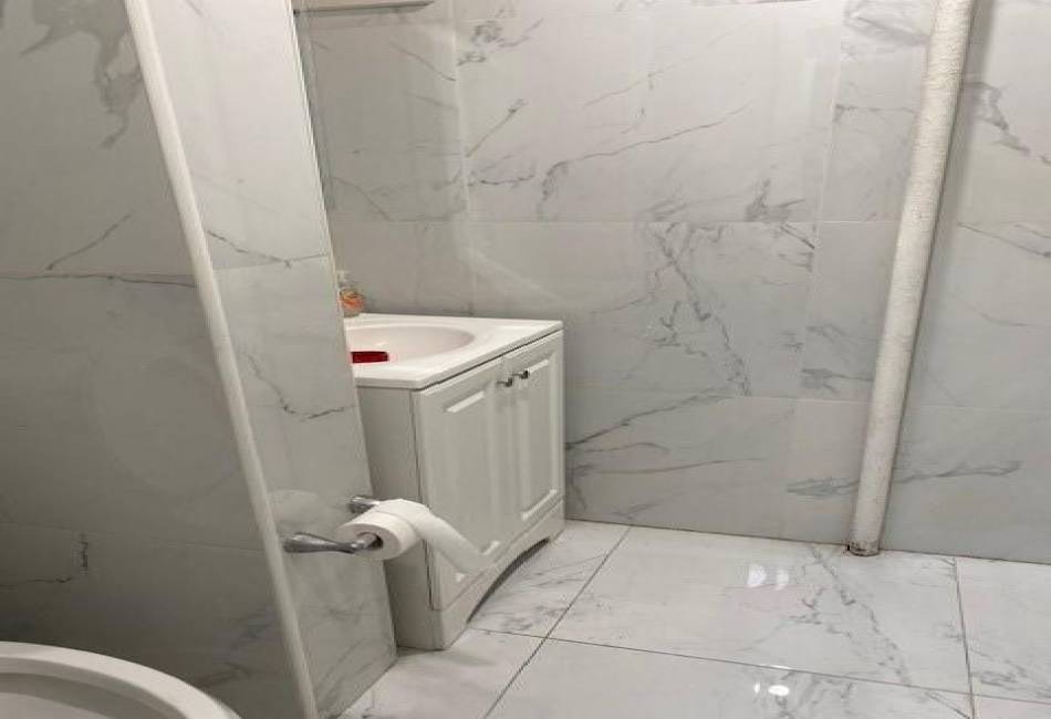 2010 9th Street, Brooklyn, New York 11223, ,Mixed Use,For Sale,9th,488297