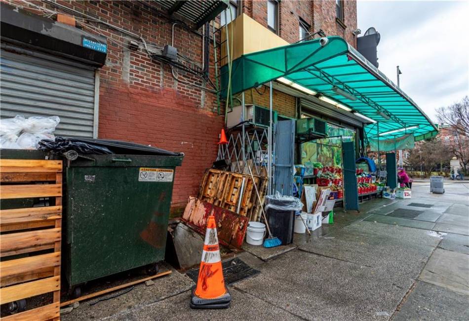 1067 Brighton Beach Avenue, Brooklyn, New York 11235, ,Commercial,For Sale,Brighton Beach,488301