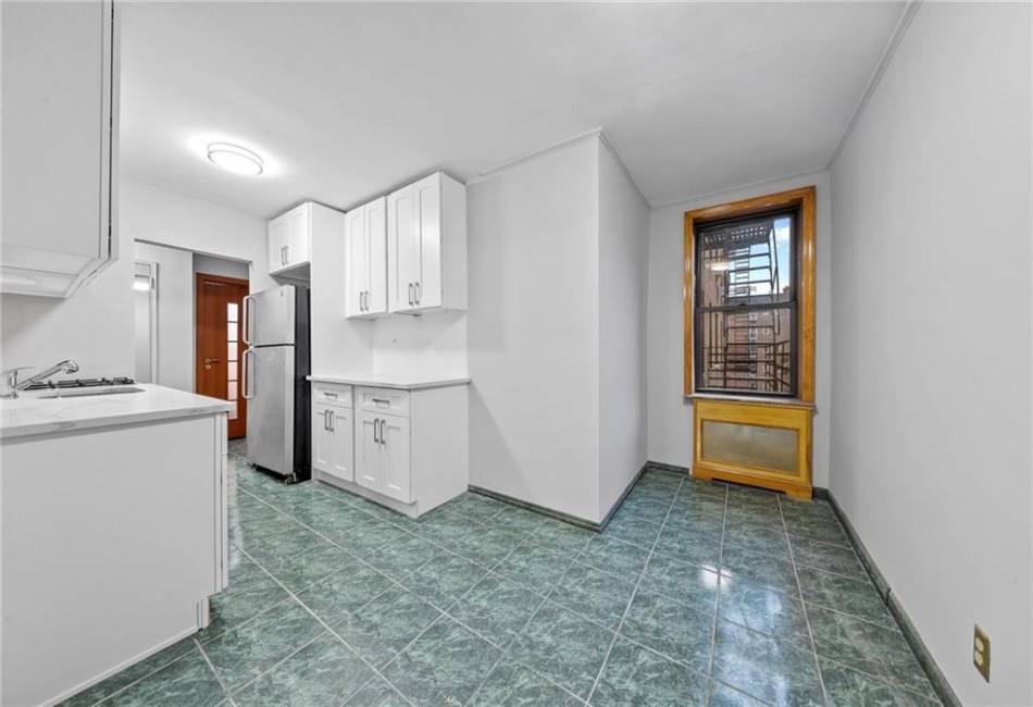 1213 Avenue Z, Brooklyn, New York 11235, 1 Bedroom Bedrooms, ,1 BathroomBathrooms,Residential,For Sale,Avenue Z,488327