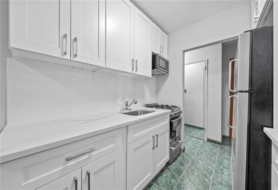 1213 Avenue Z, Brooklyn, New York 11235, 1 Bedroom Bedrooms, ,1 BathroomBathrooms,Residential,For Sale,Avenue Z,488327