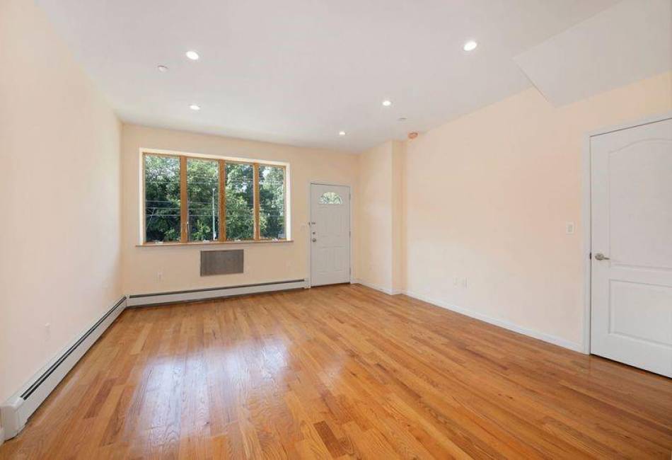 1171 86th Street, Brooklyn, New York 11228, 2 Bedrooms Bedrooms, ,2 BathroomsBathrooms,Residential,For Sale,86th,485312