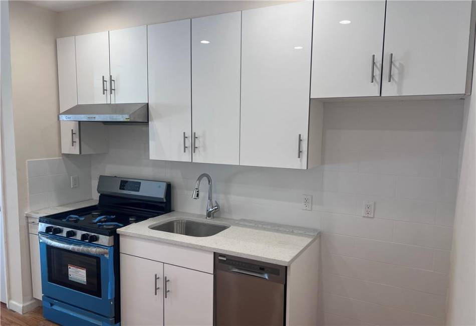 1171 86th Street, Brooklyn, New York 11228, 2 Bedrooms Bedrooms, ,3 BathroomsBathrooms,Residential,For Sale,86th,485321