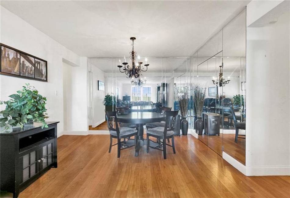 2711 Avenue X, Brooklyn, New York 11235, 2 Bedrooms Bedrooms, ,2 BathroomsBathrooms,Residential,For Sale,Avenue X,488189