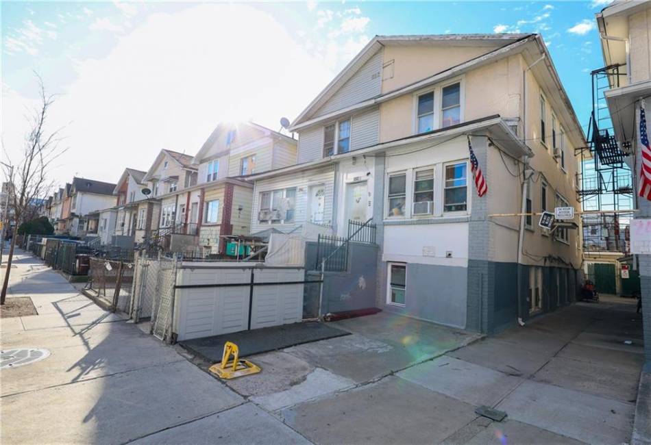 3024 Brighton 6th Street, Brooklyn, New York 11235, ,Residential,For Sale,Brighton 6th,488324